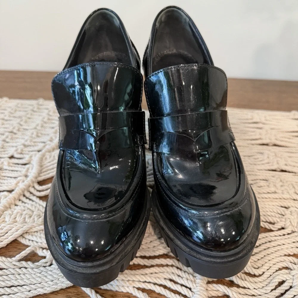 Charles David Black Patent Leather Block High Heel Penny Loafer US 7 EU 37 Italy